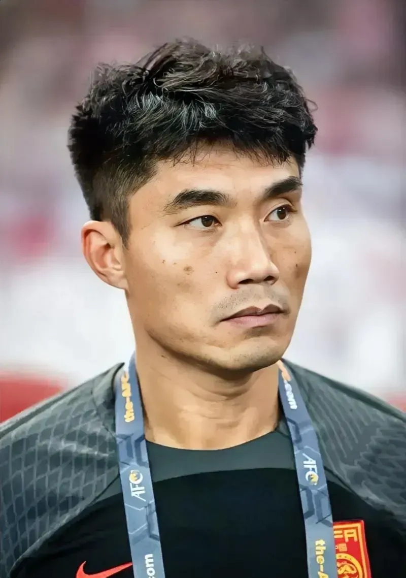 爱游戏APP:郑智：担任俱乐部青训教练，为中国足球培养未来之星的简单介绍